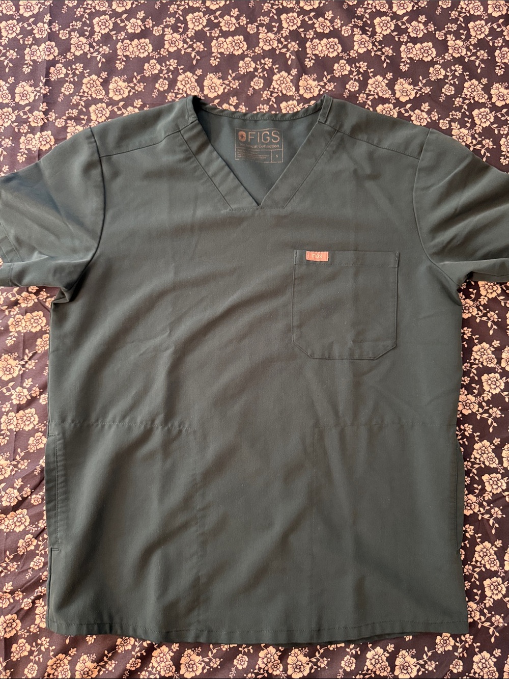 Figs Men's V-Neck Scrub Top in Caribbean blue